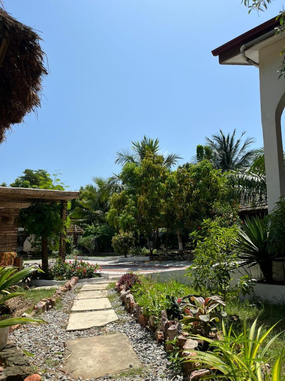 Kokrobite African Treasure Beach Resort מראה חיצוני תמונה