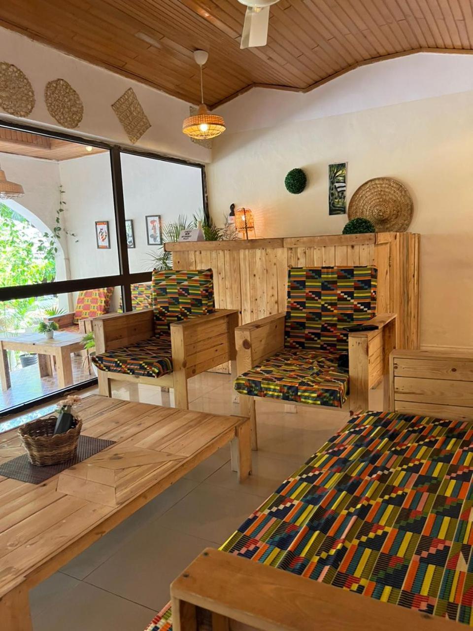 Kokrobite African Treasure Beach Resort מראה חיצוני תמונה