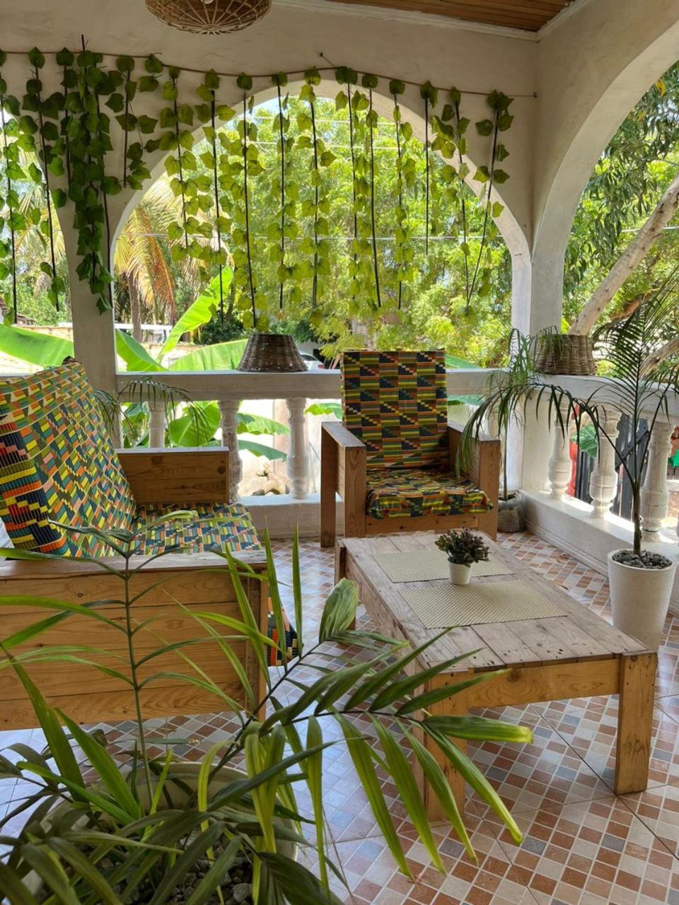 Kokrobite African Treasure Beach Resort מראה חיצוני תמונה